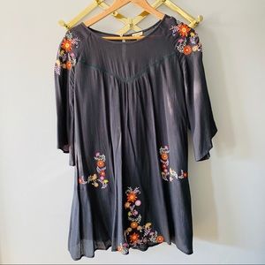 En Creme Shift Dress